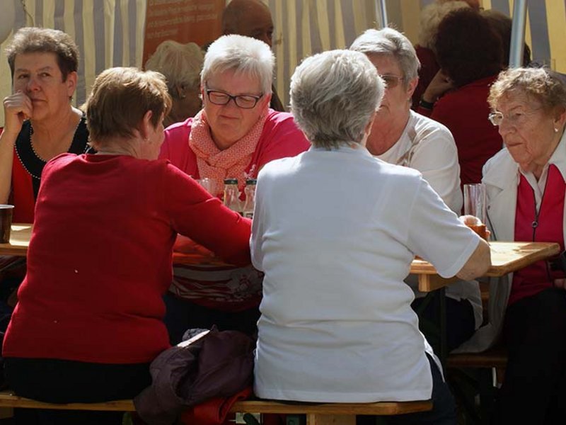 Neuwoba Mitgliederfest in der Einsteinstraße - Bild 7