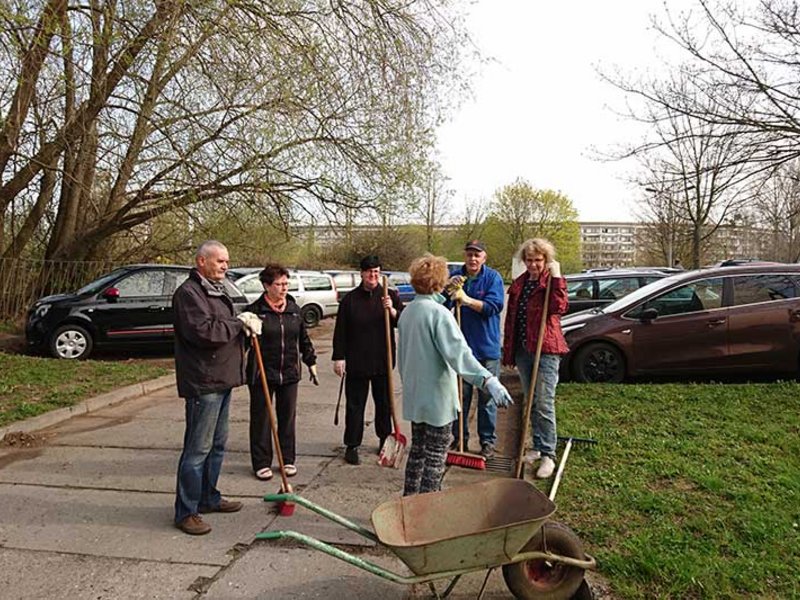 Neuwoba Frühjahrsputz 2016 - Bild 15