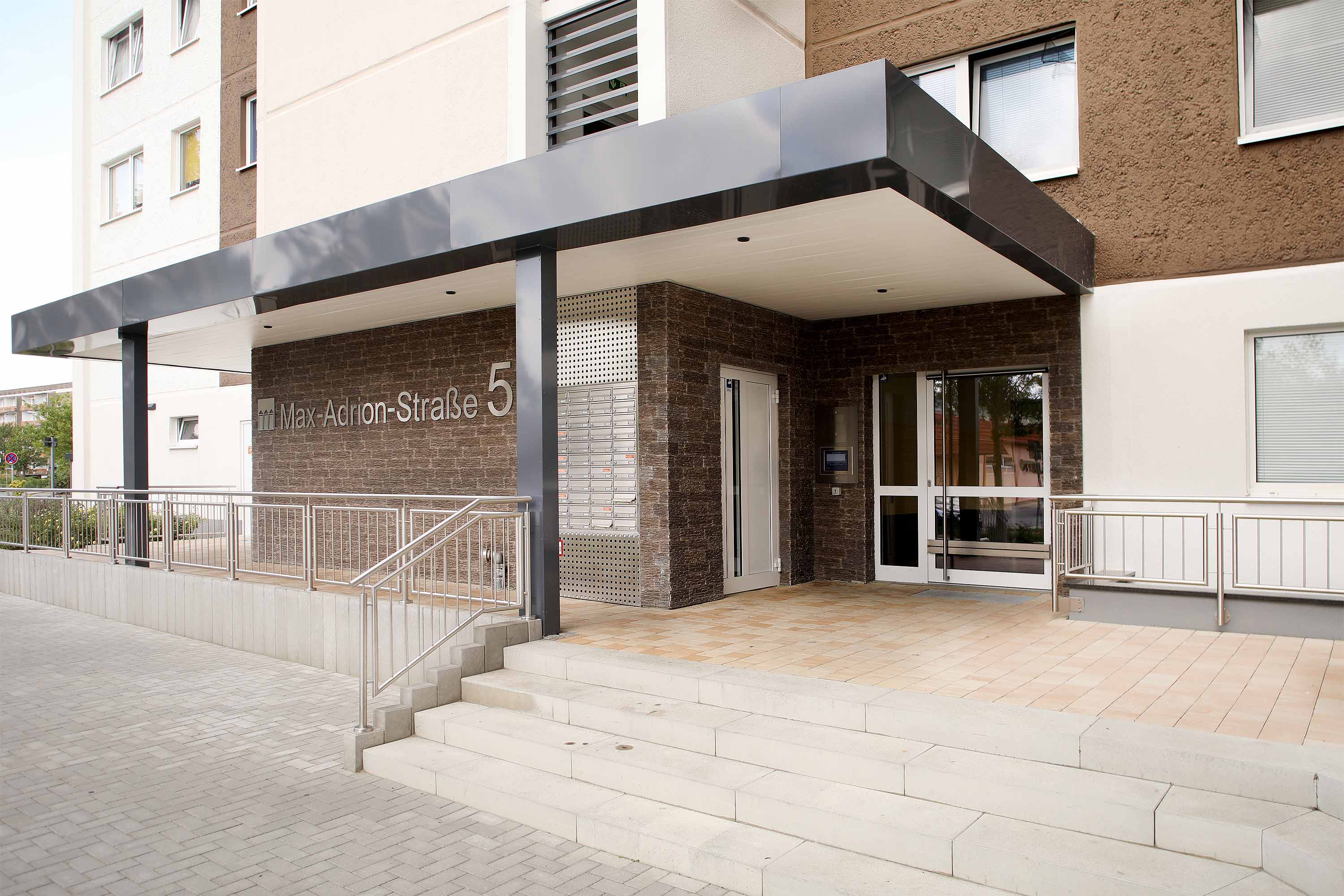 1 Raum Wohnung in Neubrandenburg, Max-Adrion-Str.