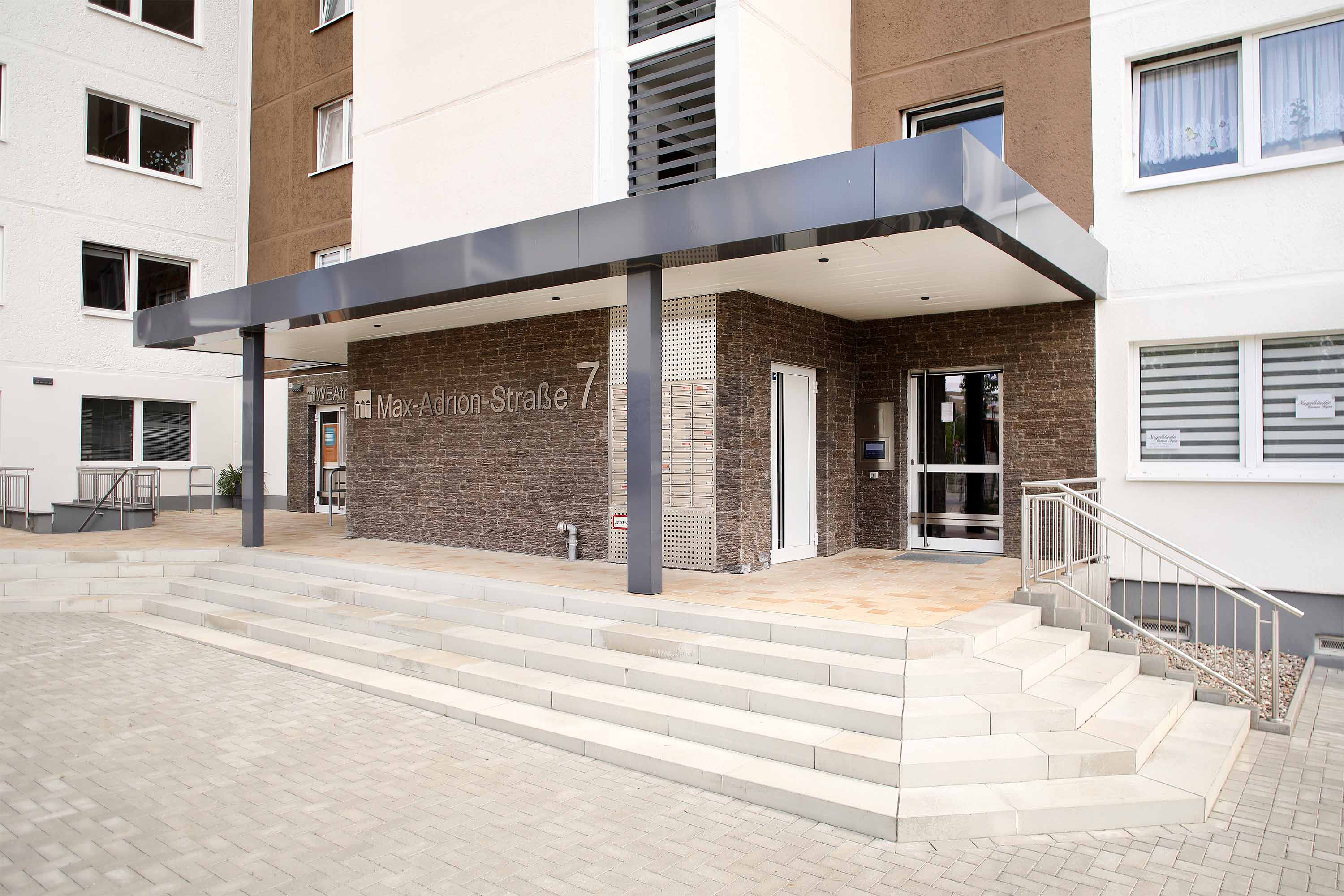 1 Raum Wohnung in Neubrandenburg, Max-Adrion-Str.