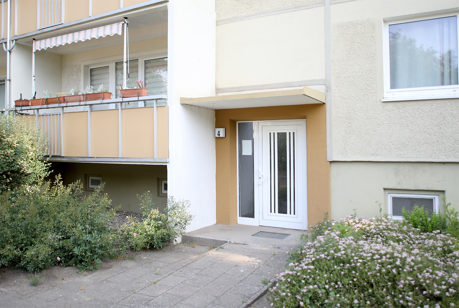 4 Raum Wohnung in Neubrandenburg, Koszaliner Str.