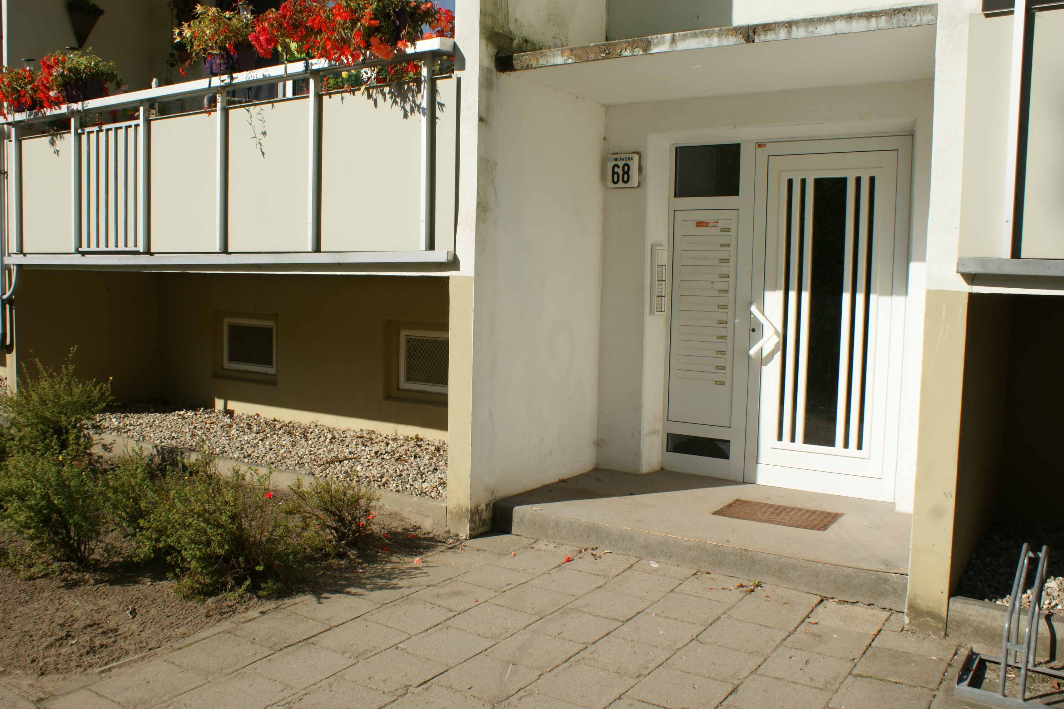 3 Raum Wohnung in Neubrandenburg, Petrosawodsker Str.