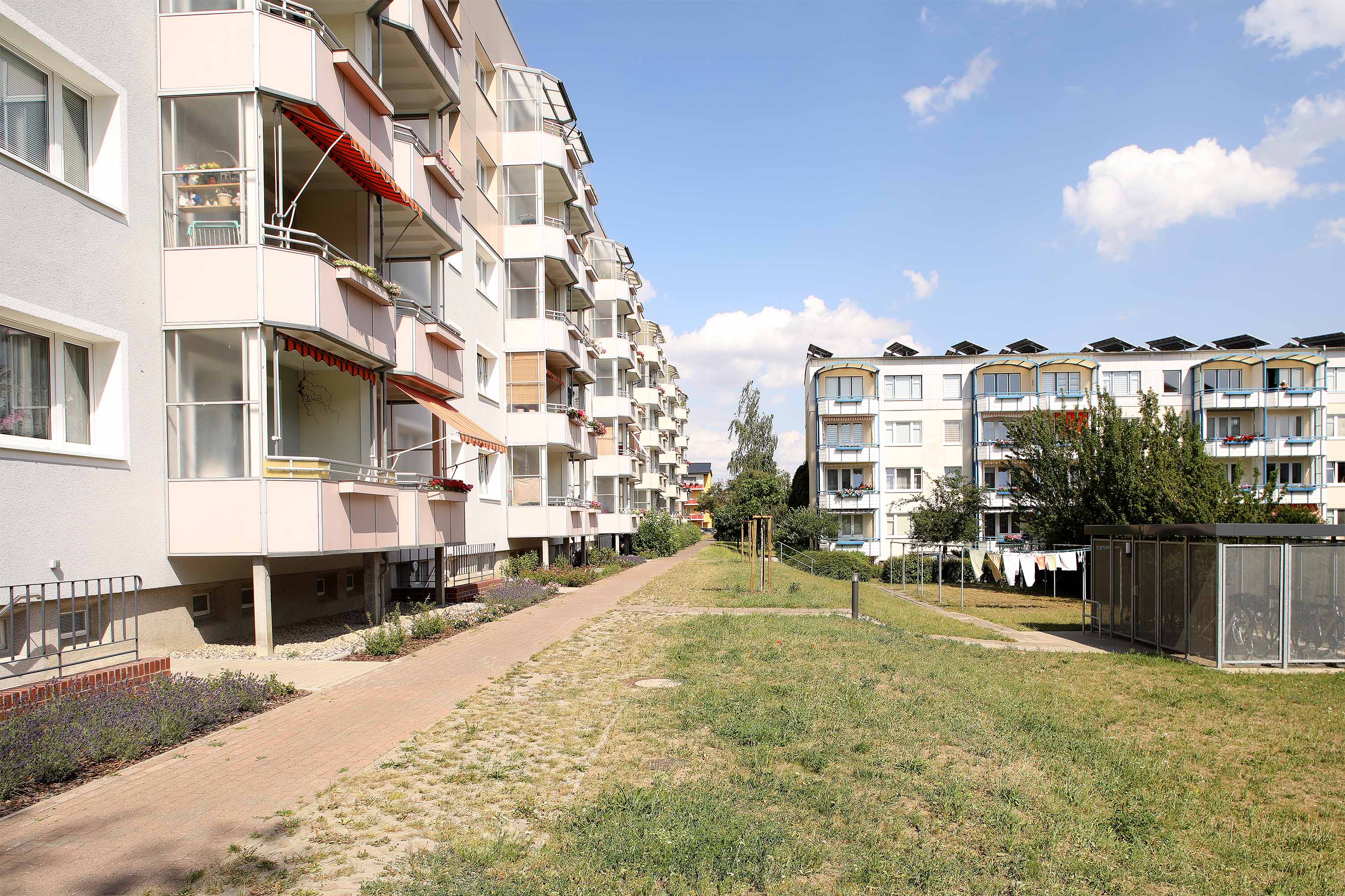 1 Raum Wohnung in Neubrandenburg, Willi-Bredel-Str.