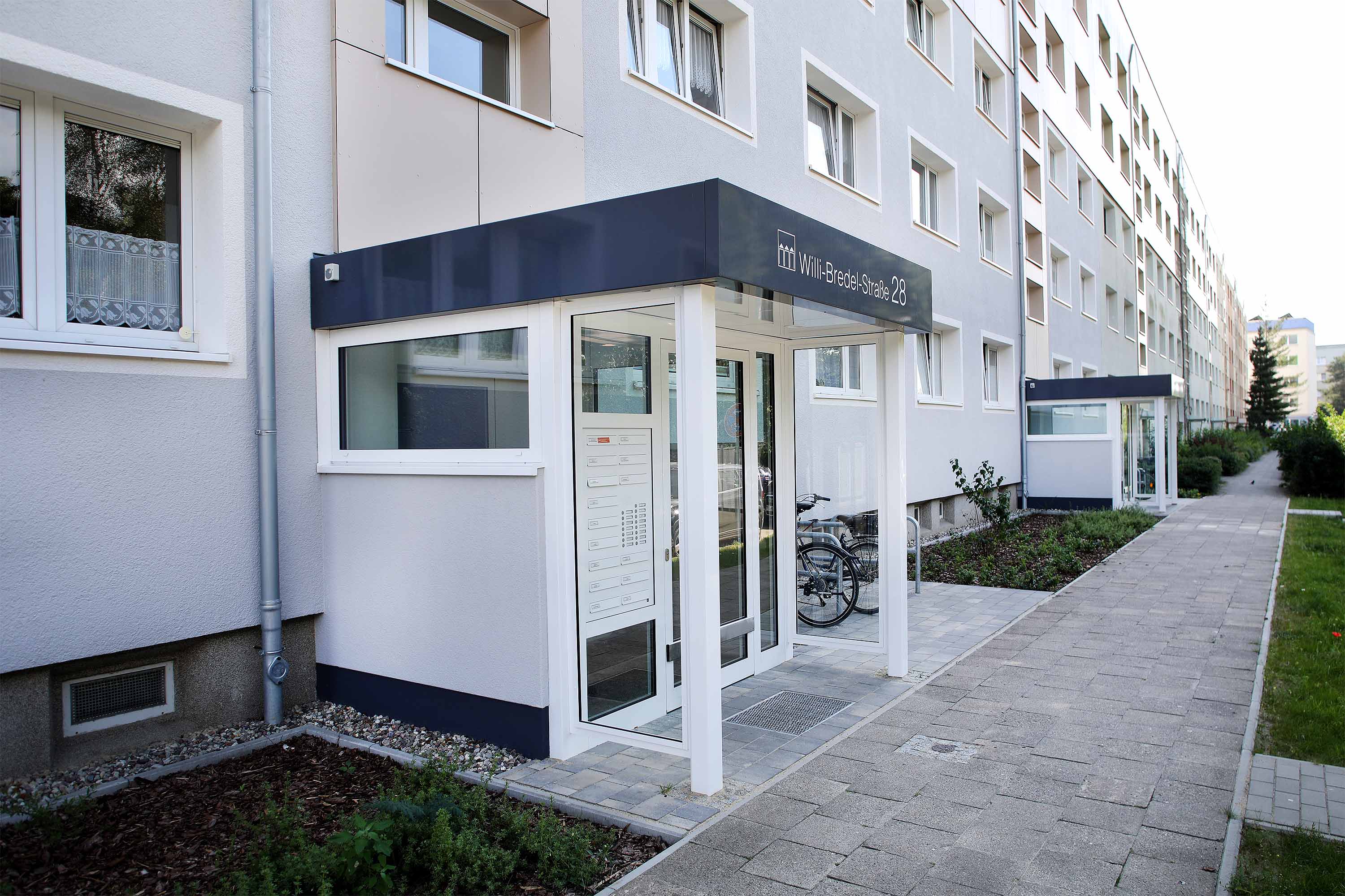 1 Raum Wohnung in Neubrandenburg, Willi-Bredel-Str.