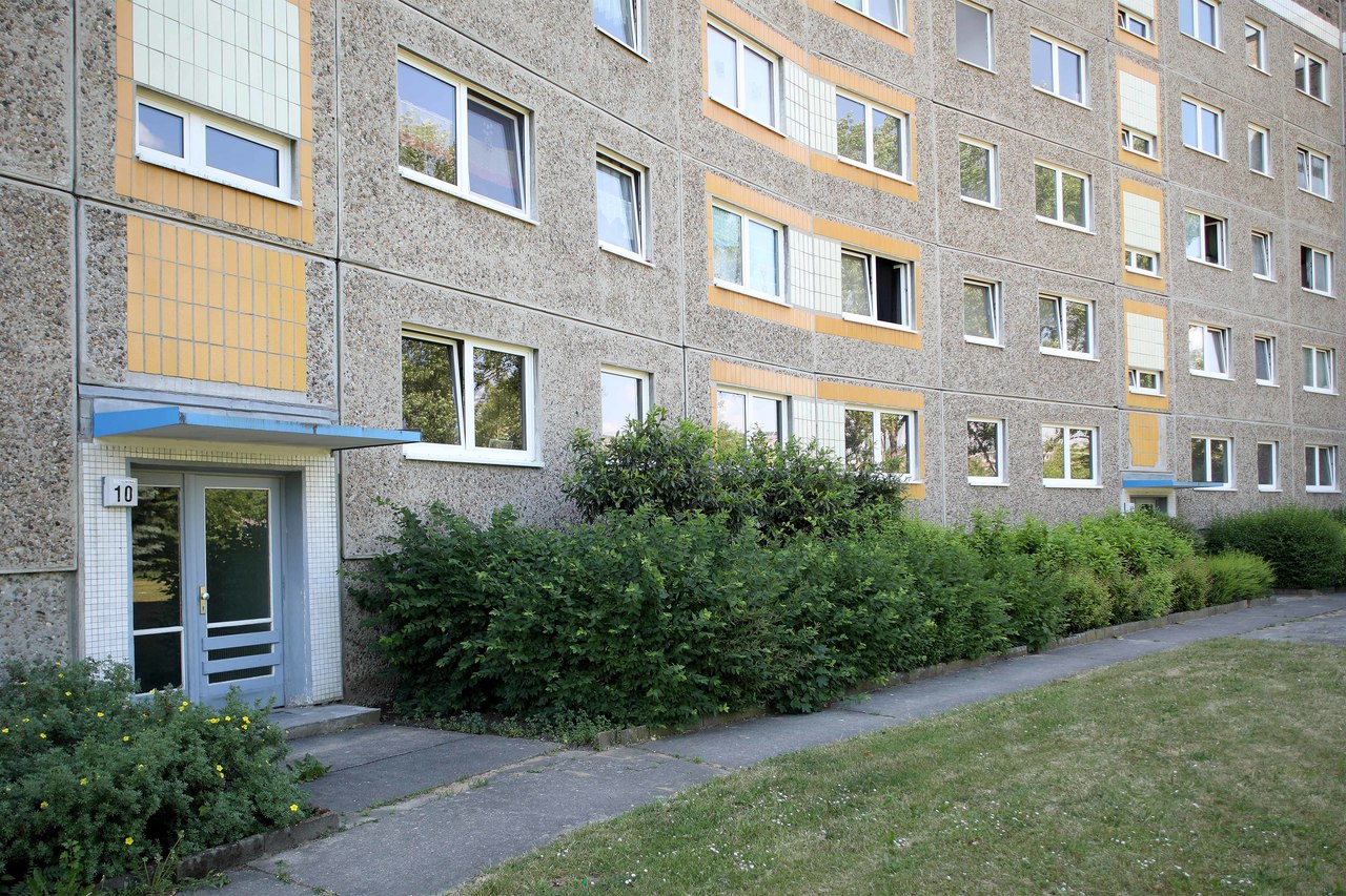 1 Raum Wohnung in Neubrandenburg, Unkel-Bräsig-Str.