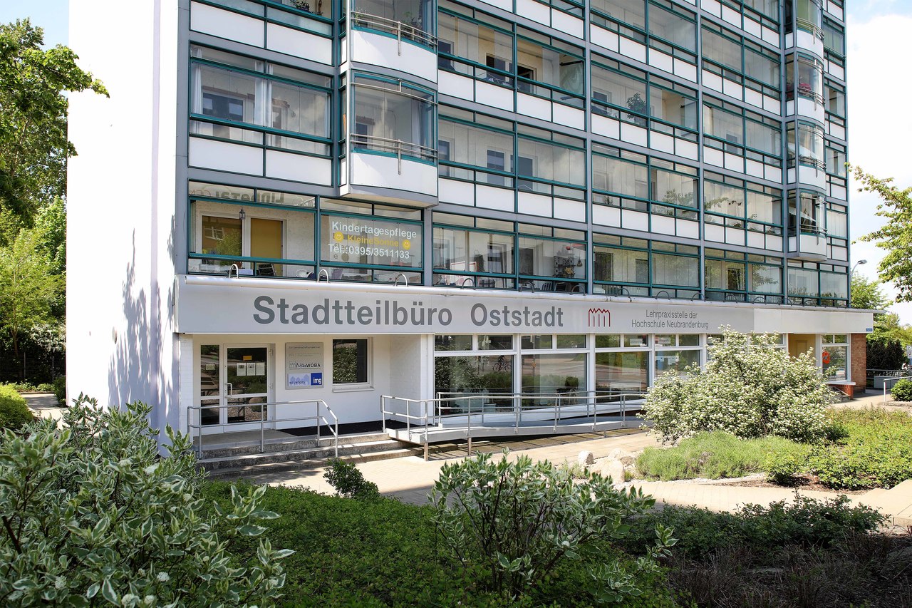 1 Raum Wohnung in Neubrandenburg, Juri-Gagarin-Ring
