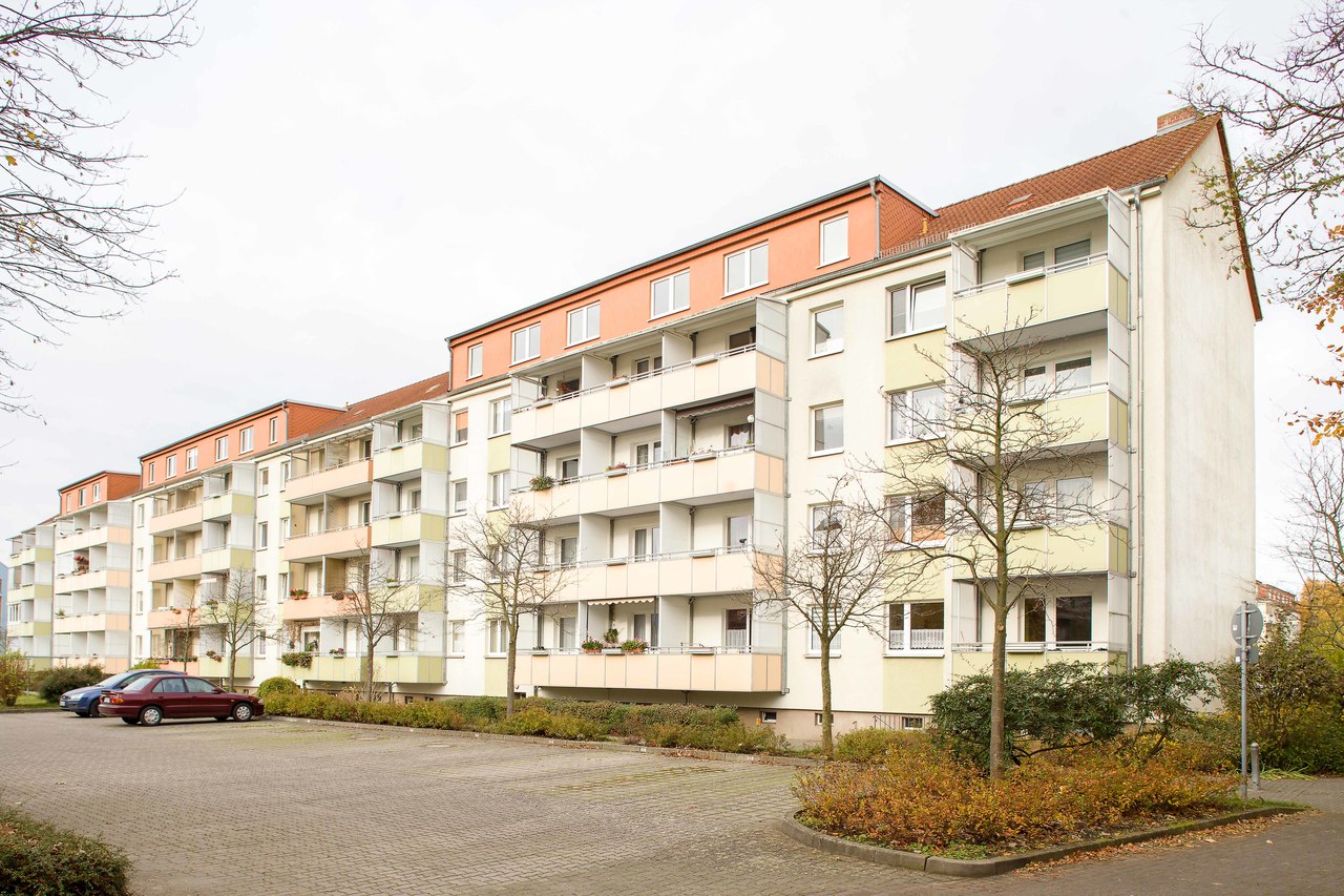Neues Zuhause in der 2. Etage und Küche mit Fenster! - Foto 3