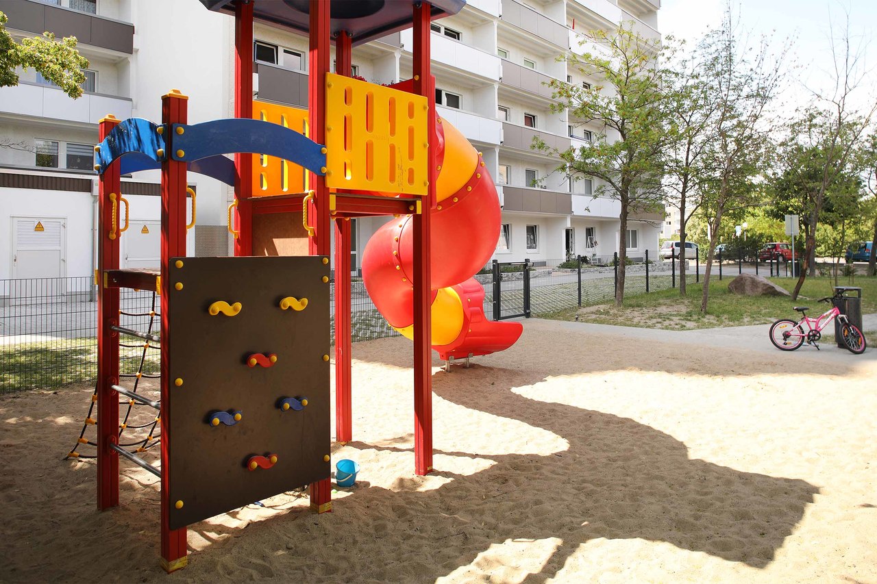 1 Raum Wohnung in Neubrandenburg, Max-Adrion-Str.