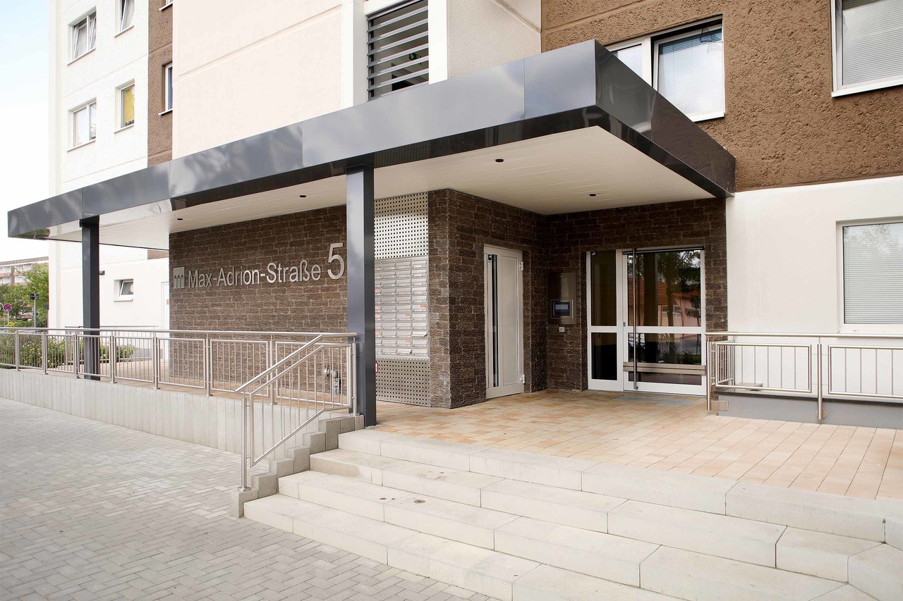 1 Raum Wohnung in Neubrandenburg, Max-Adrion-Str.